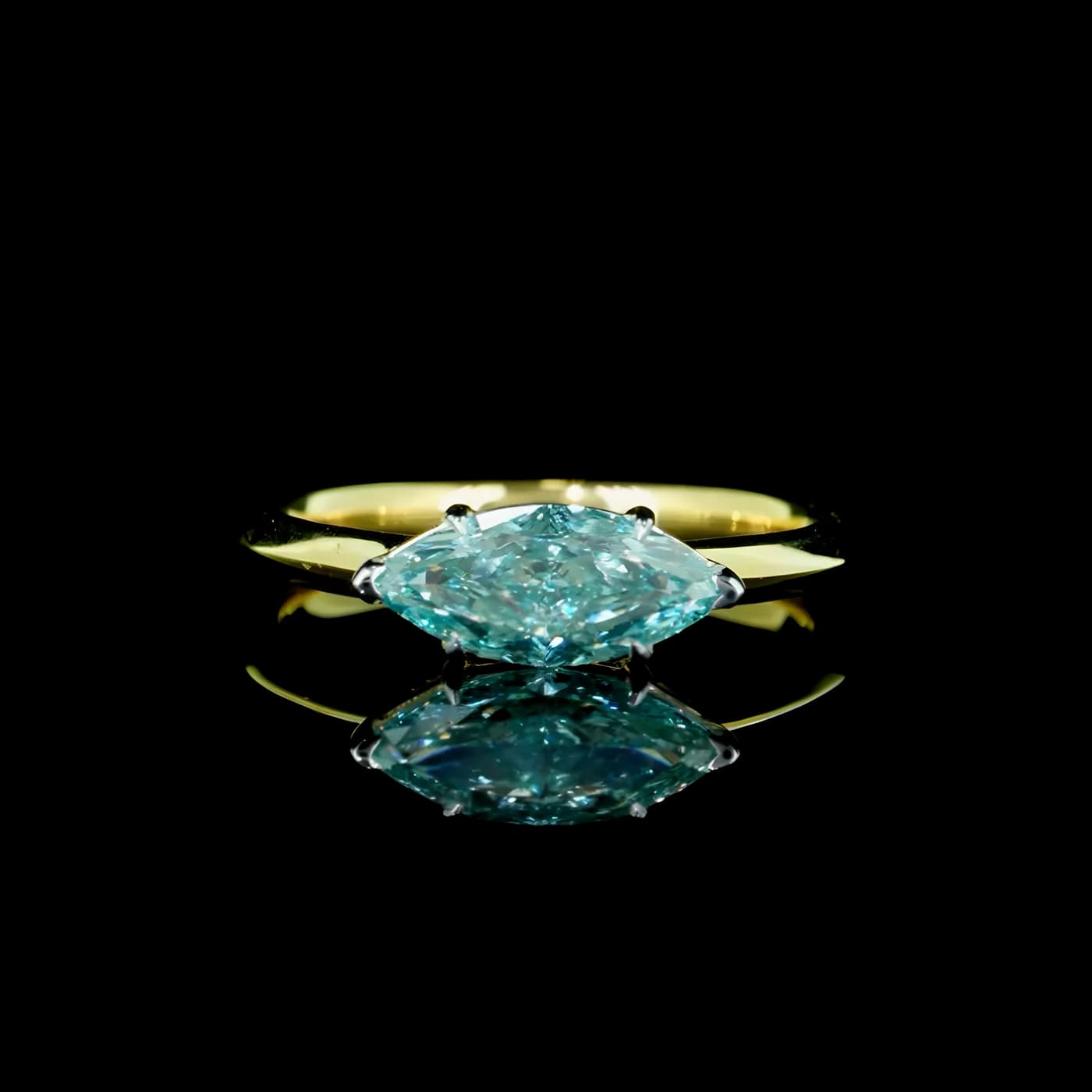 Bague solitaire en diamant bleu (D84)