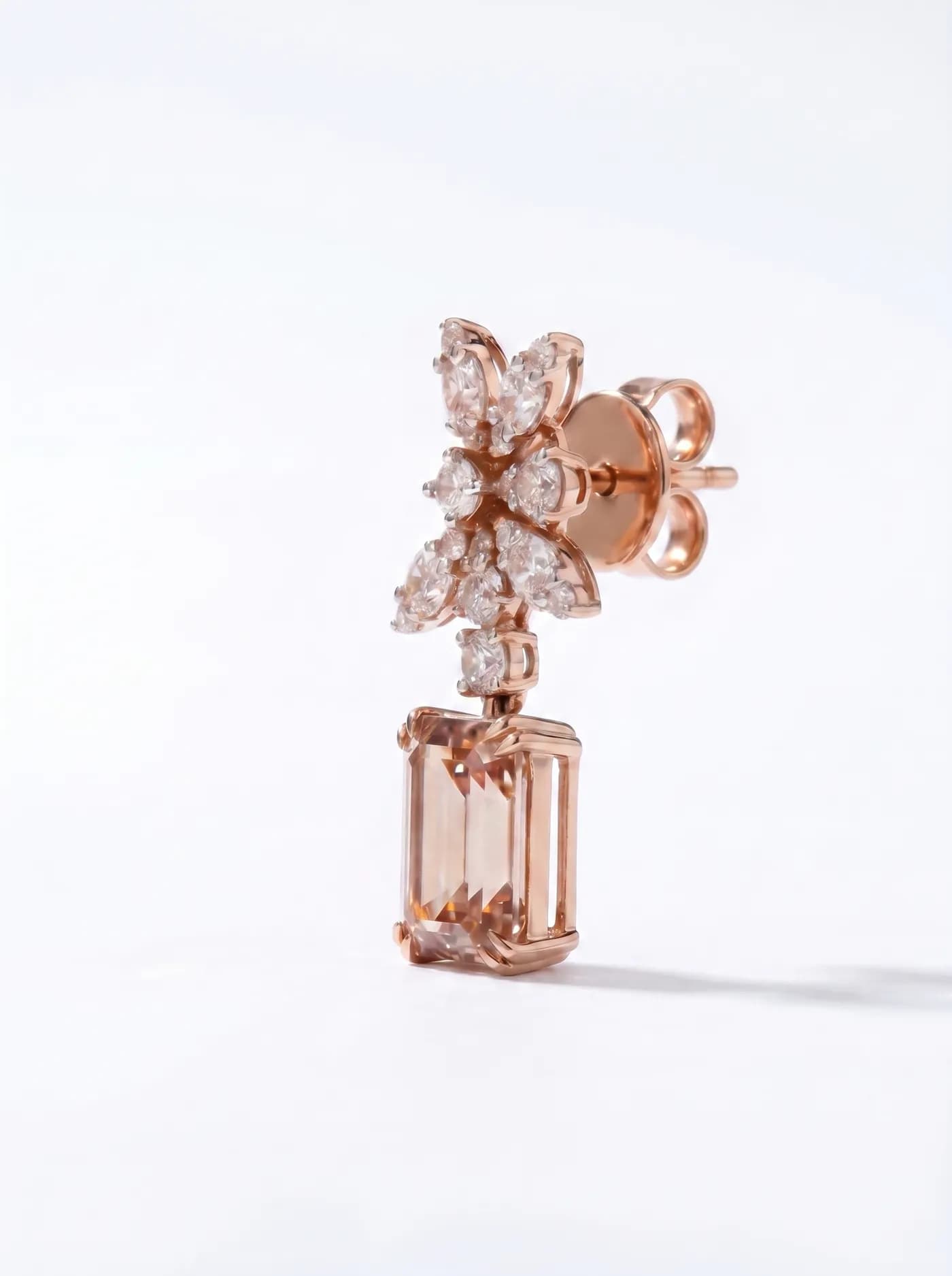 Boucles d'oreilles pendantes en diamant rose (D16)